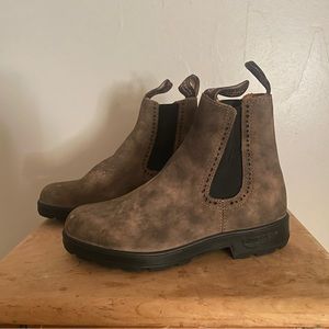 Blundstone ankle boots